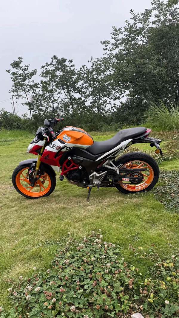 二手五羊本田CB190R 暴锋眼