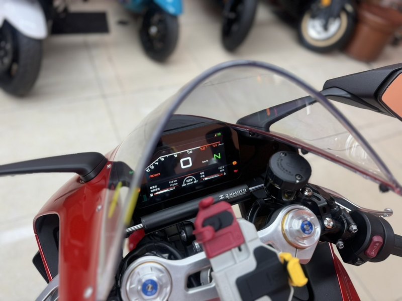 二手张雪机车820RR