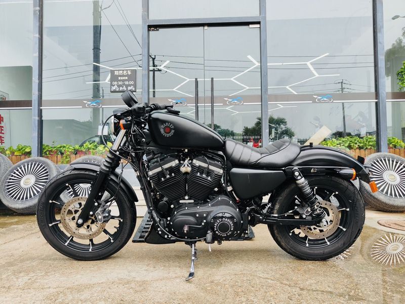 二手哈雷戴维森Iron883 硬汉