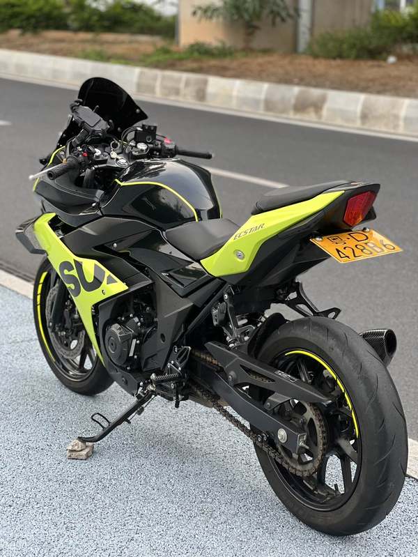 二手豪爵铃木GSX250R