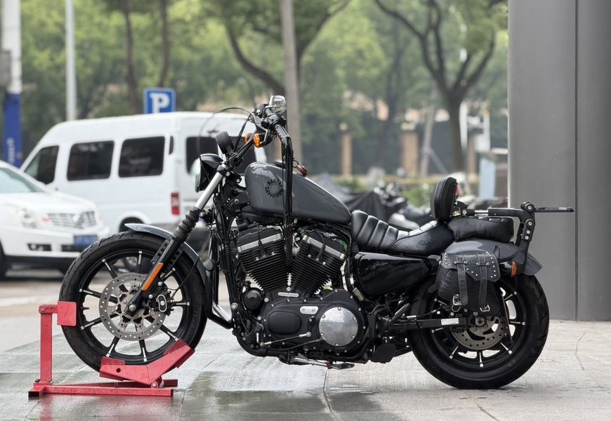 二手哈雷戴维森Iron883 硬汉