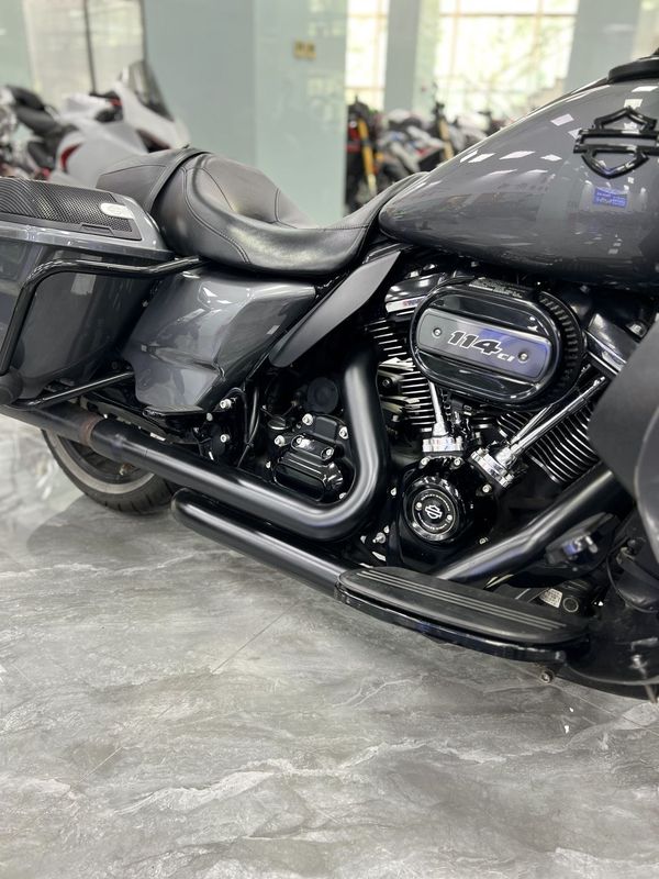 二手哈雷戴维森大道滑翔 Street Glide