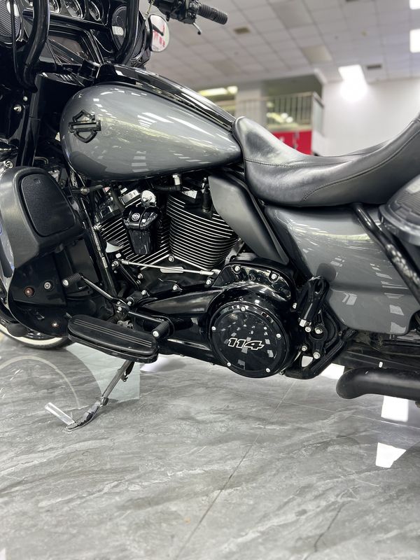 二手哈雷戴维森大道滑翔 Street Glide