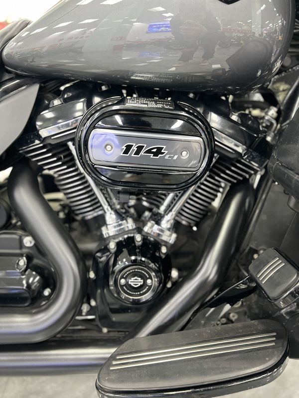 二手哈雷戴维森大道滑翔 Street Glide