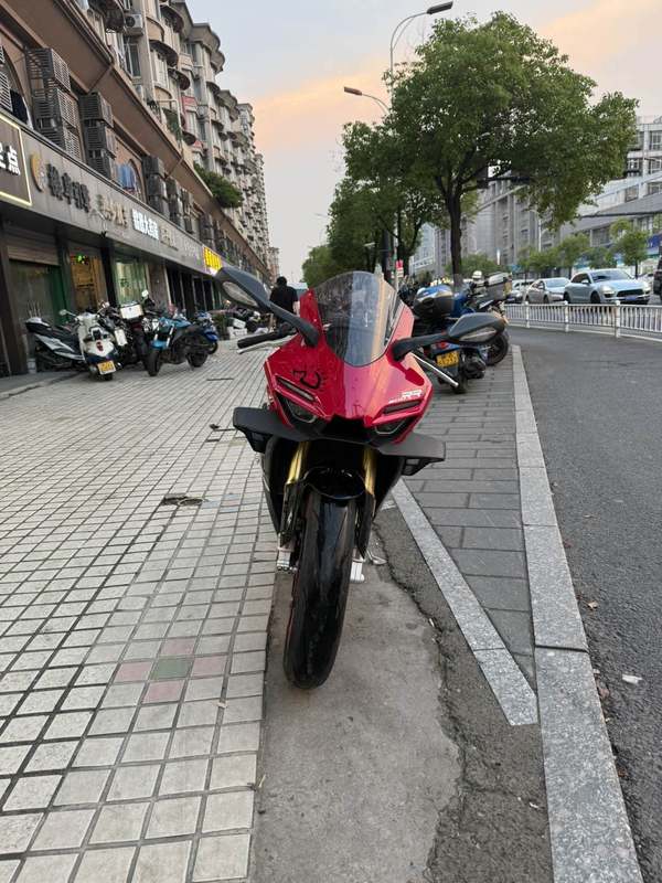 二手张雪机车500RR