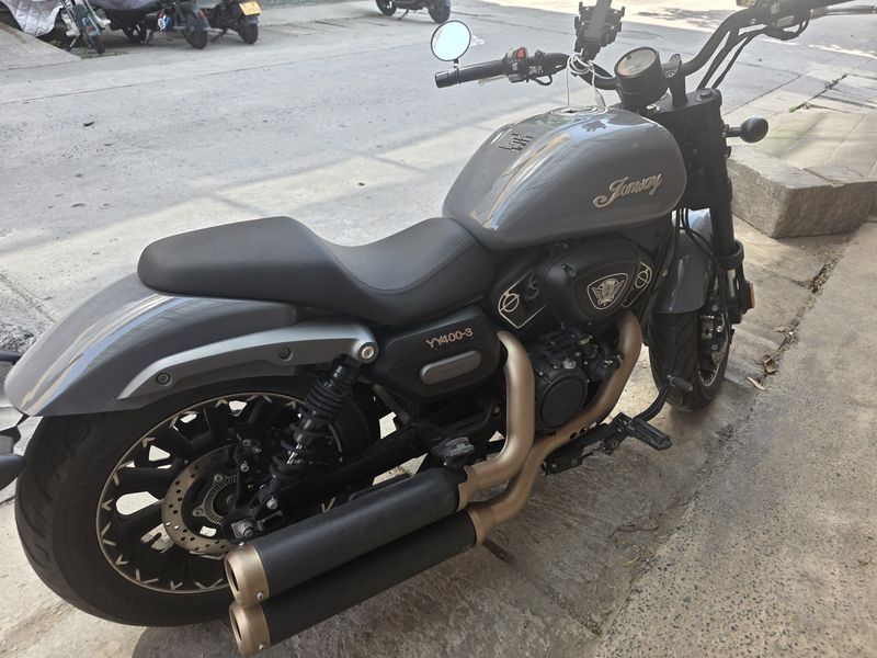 二手庄威V400