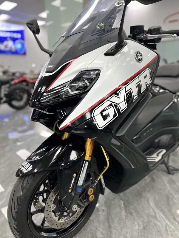 二手雅马哈TMAX