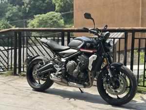 二手凯旋Trident 660