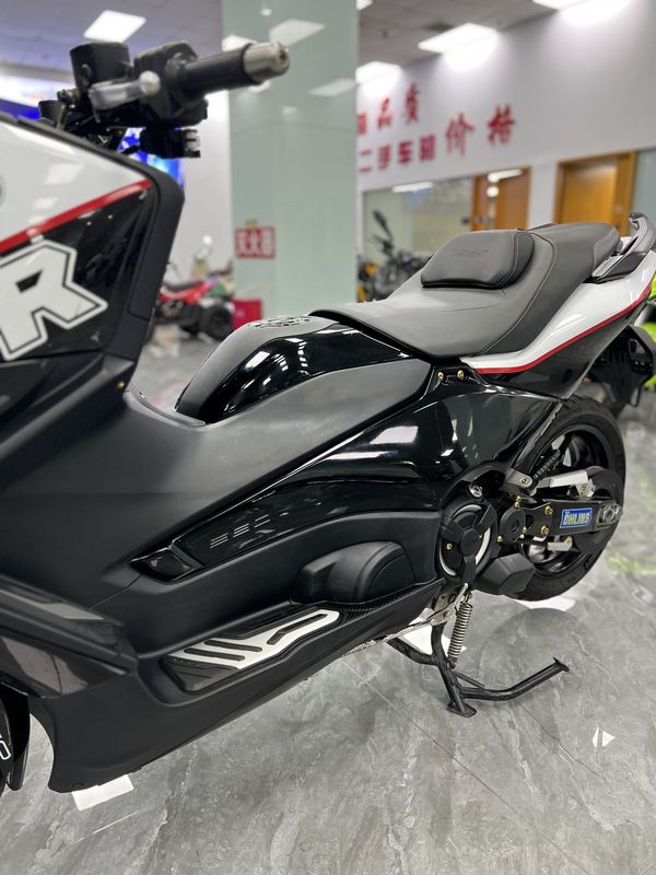 二手雅马哈TMAX