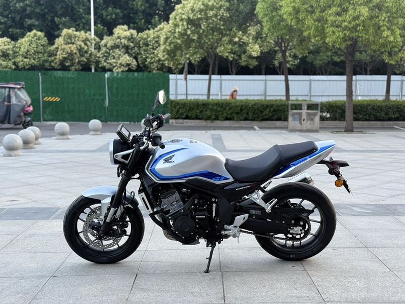 二手本田CB500 Super Four