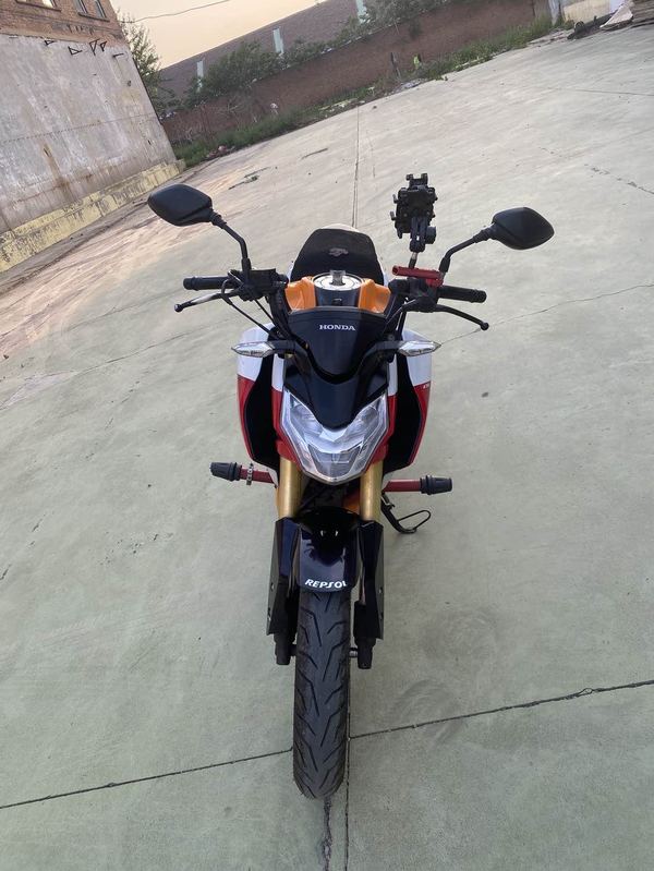 二手五羊本田CB190R 暴锋眼