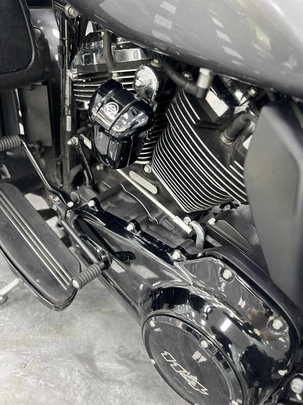 二手哈雷戴维森大道滑翔 Street Glide