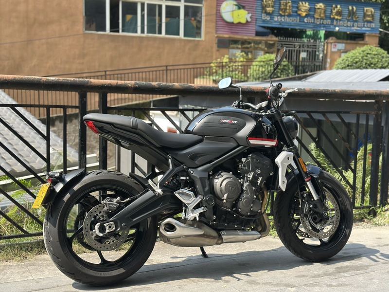 二手凯旋Trident 660