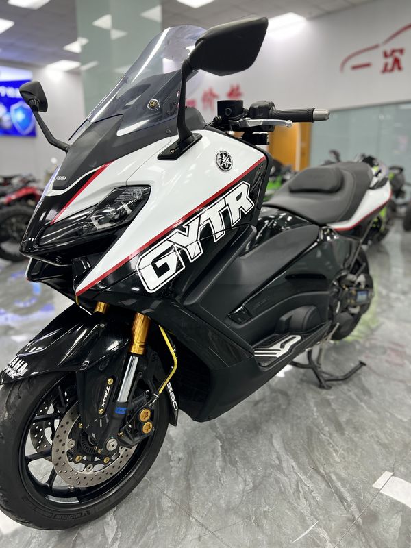 二手雅马哈TMAX