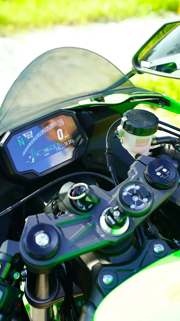 二手川崎Ninja ZX-6R 