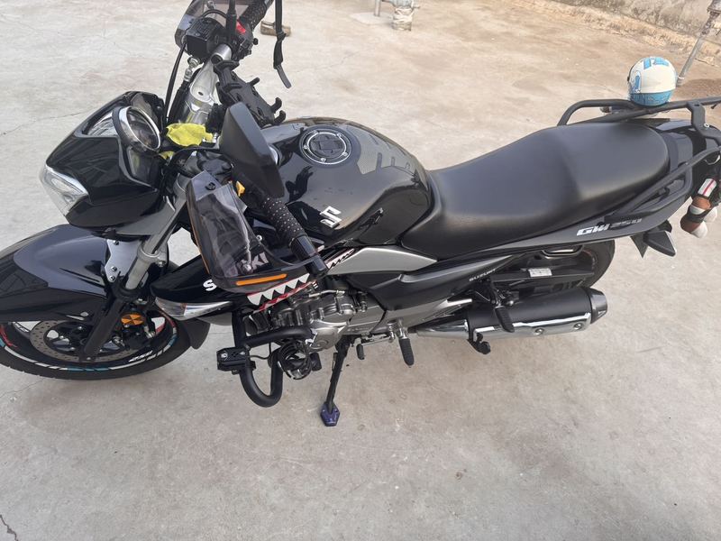 二手豪爵铃木骊驰 GW250