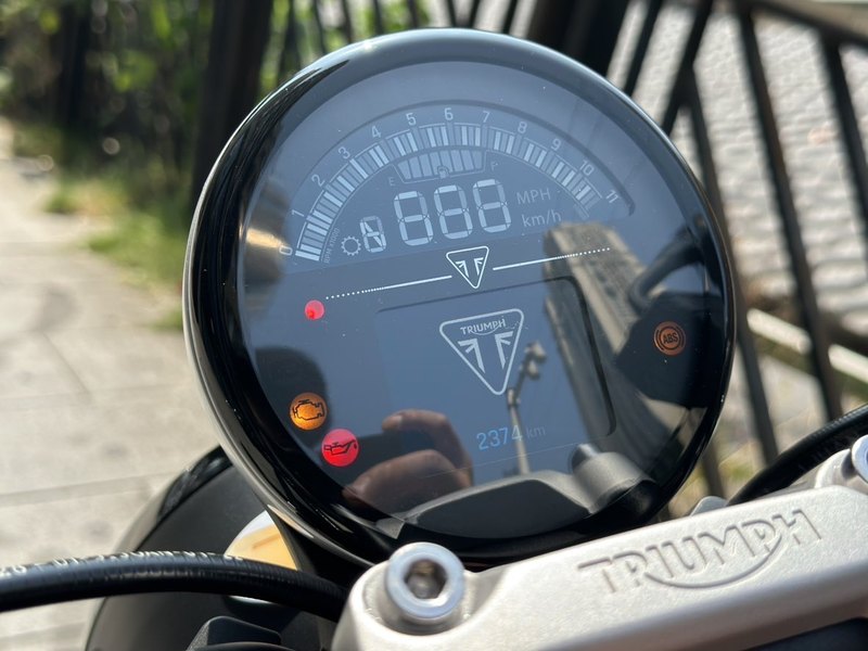 二手凯旋Trident 660