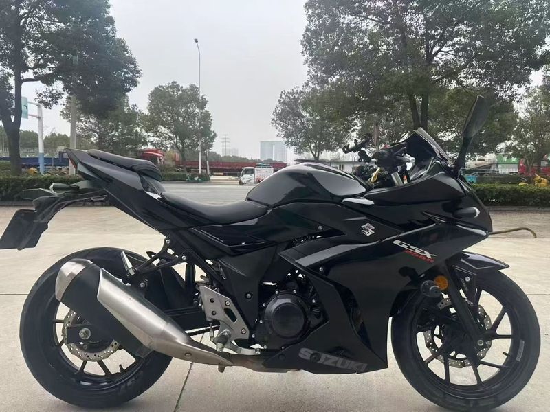 二手豪爵铃木GSX250R