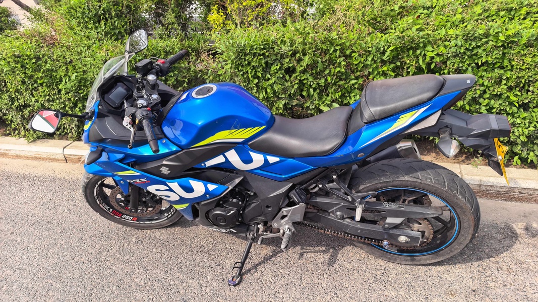 二手豪爵铃木GSX250R