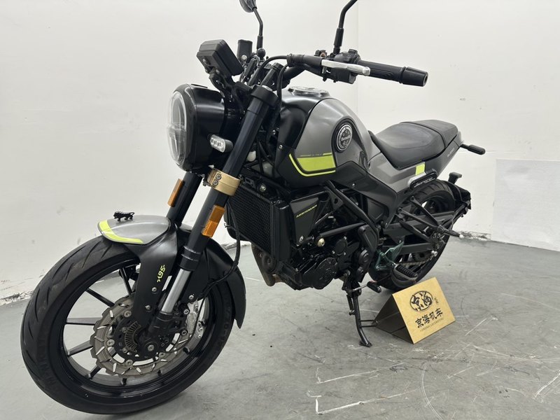 二手贝纳利幼狮 Leoncino 250