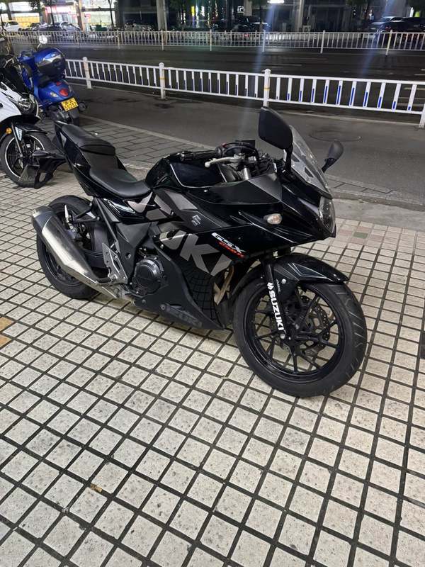 二手豪爵铃木GSX250R