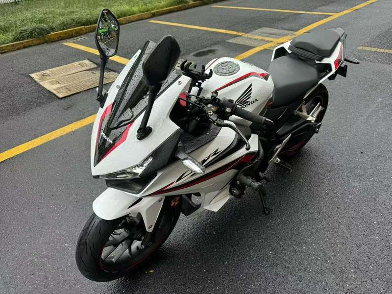 二手本田CBR400R