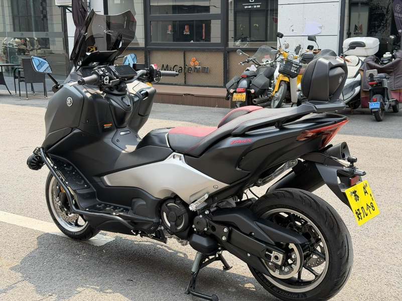 二手雅马哈TMAX