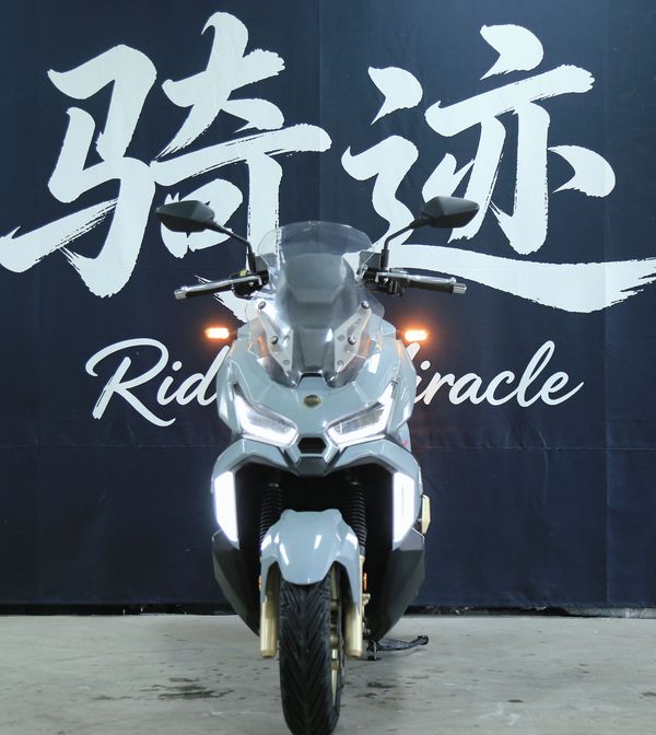 二手三阳哈士奇 Husky ADV150