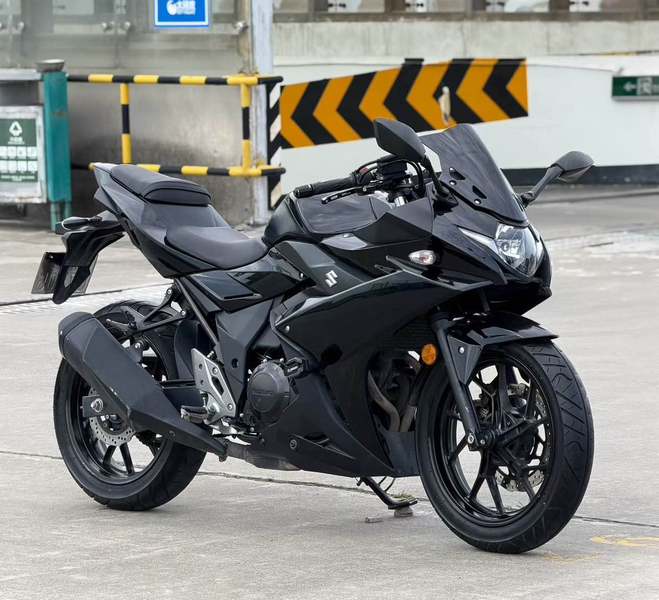二手豪爵铃木GSX250R