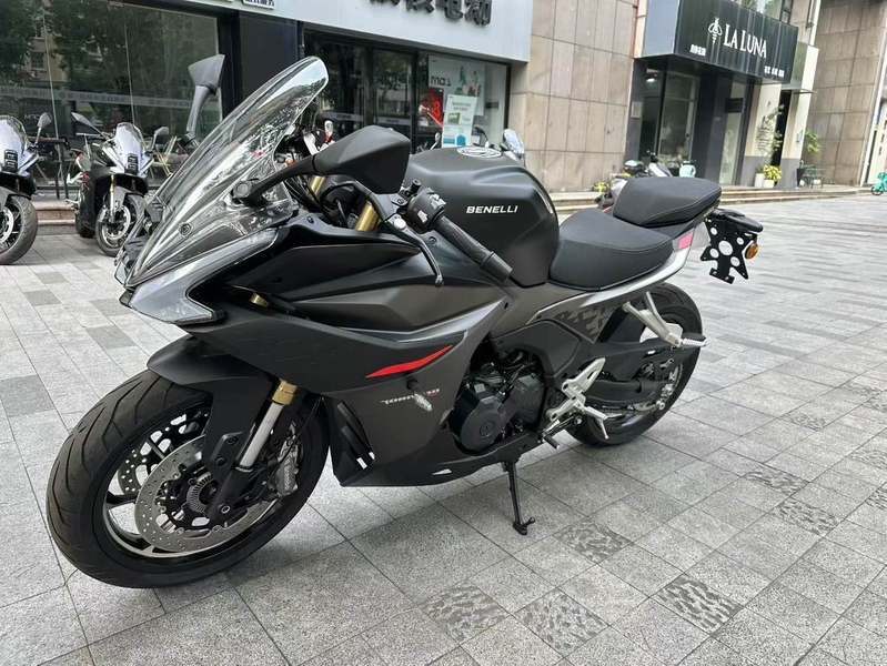 二手贝纳利龙卷风 Tornado 552R