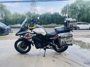 二手贝纳利金鹏 TRK502
