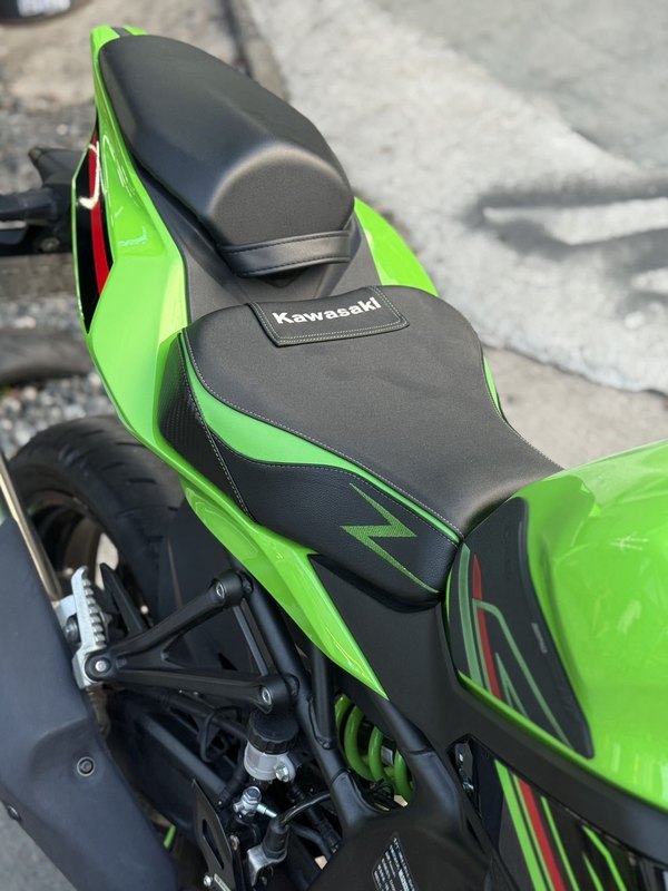 二手川崎ZX-4R