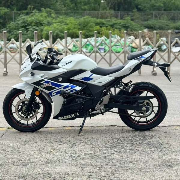 二手豪爵铃木GSX250R