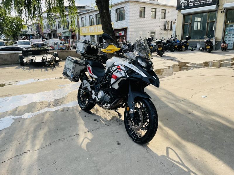 二手贝纳利金鹏 TRK502