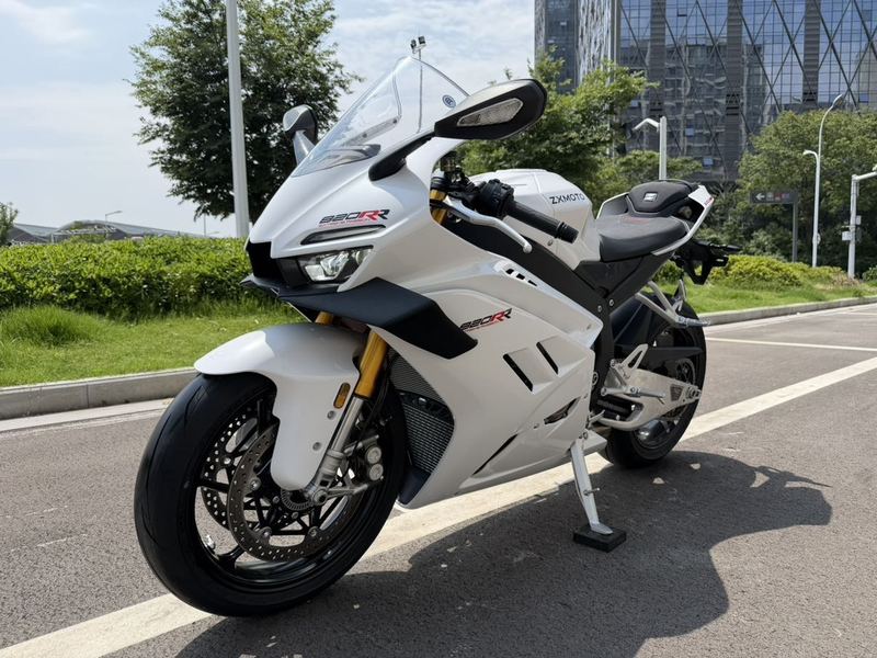 二手张雪机车820RR