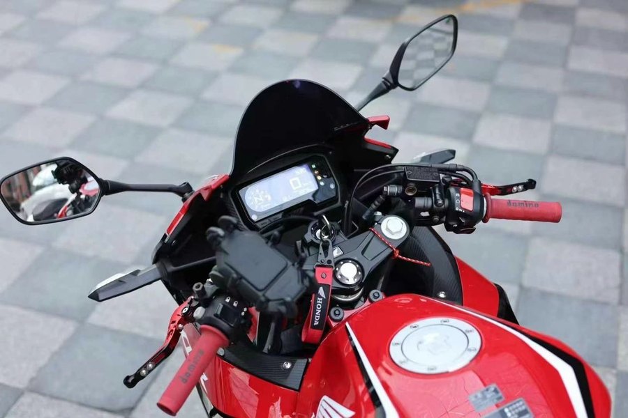 二手本田CBR400R