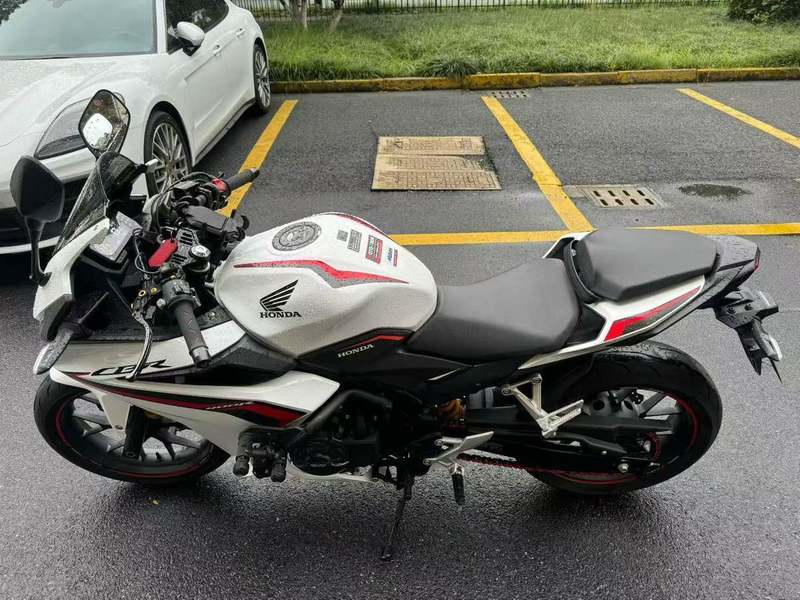 二手本田CBR400R