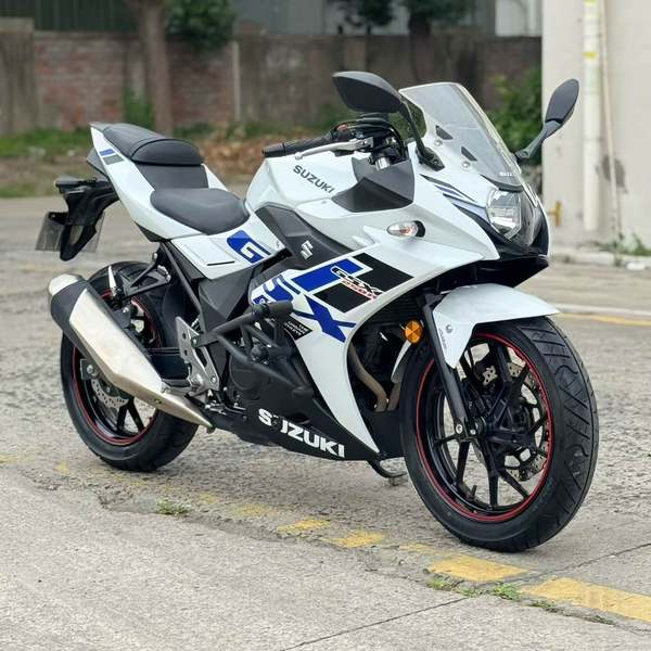 二手豪爵铃木GSX250R