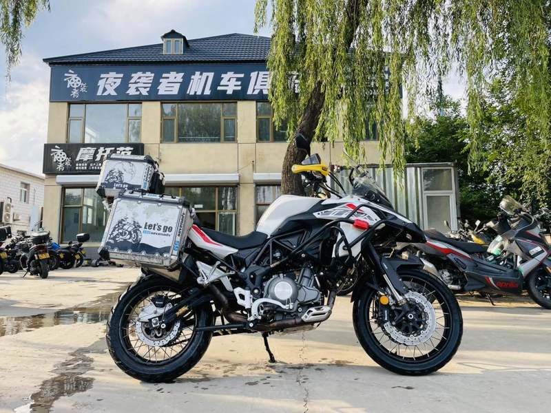 二手贝纳利金鹏 TRK502