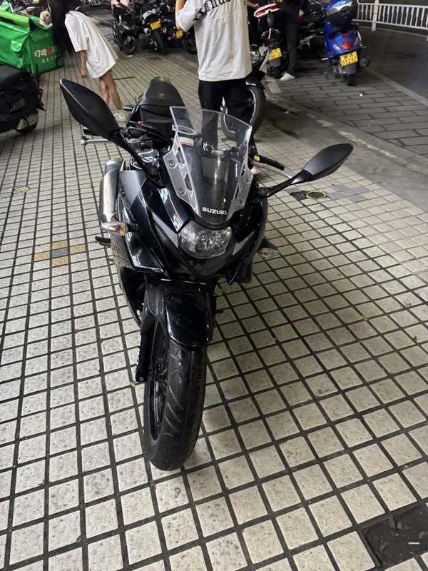 二手豪爵铃木GSX250R