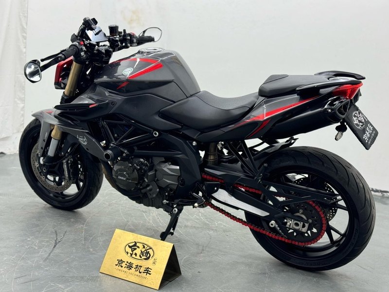 二手贝纳利TNT600i