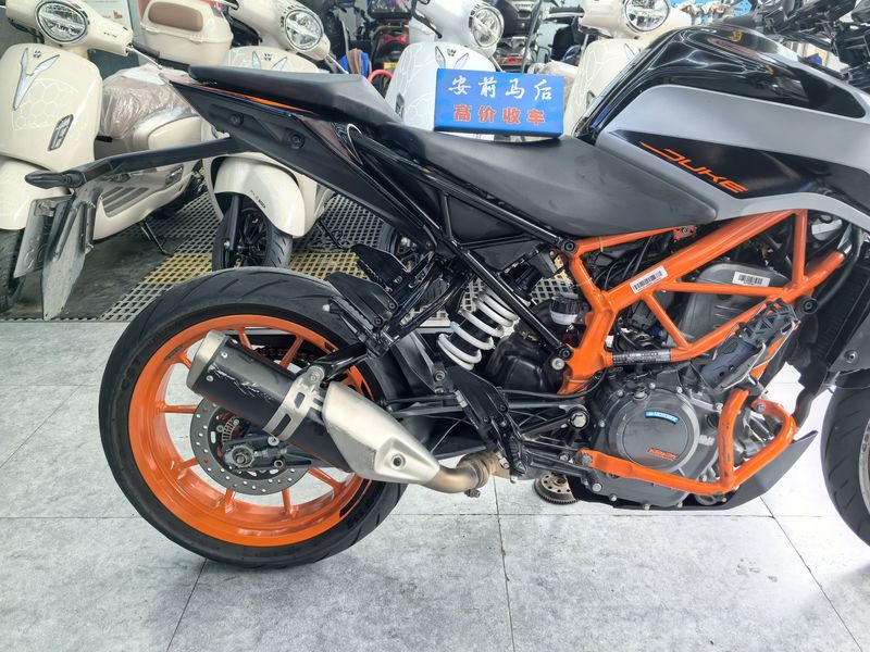 二手KTMR2R390 Duke