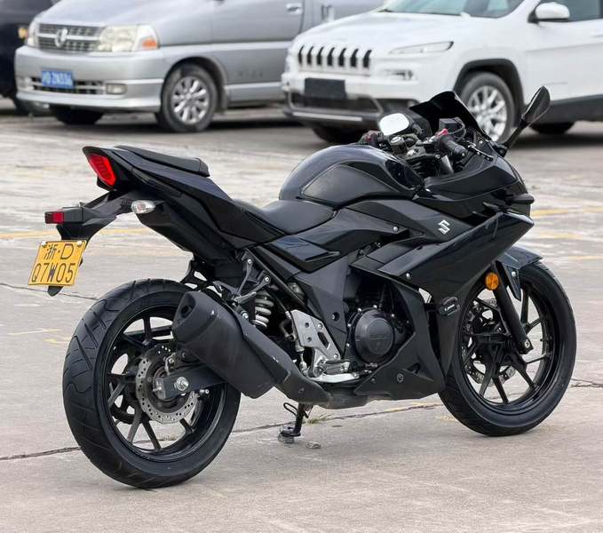 二手豪爵铃木GSX250R