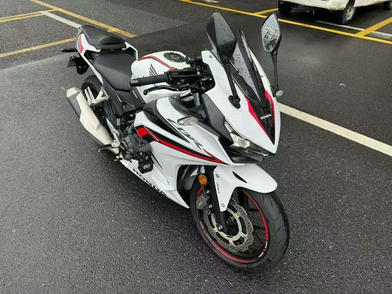 二手本田CBR400R