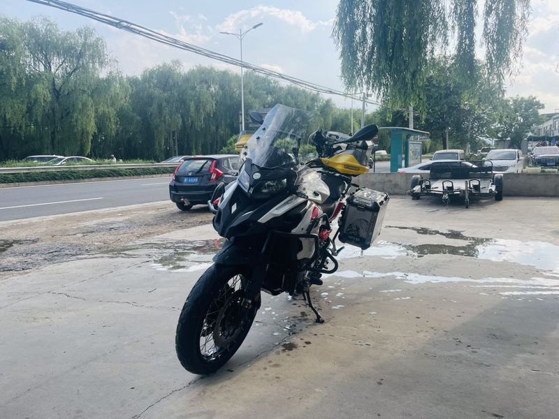 二手贝纳利金鹏 TRK502