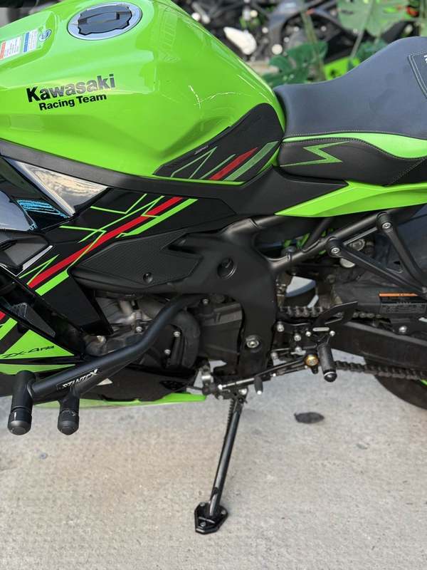 二手川崎ZX-4R