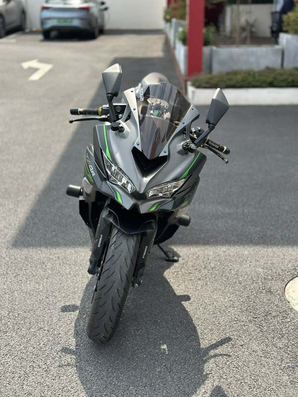 二手川崎ZX-4R