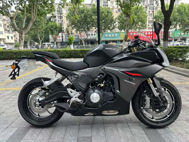 二手贝纳利龙卷风 Tornado 552R
