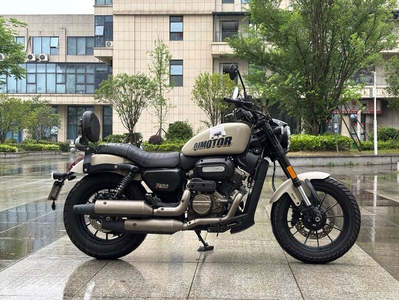 二手QJMOTOR闪300