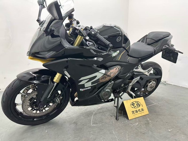 二手贝纳利龙卷风 Tornado 402R